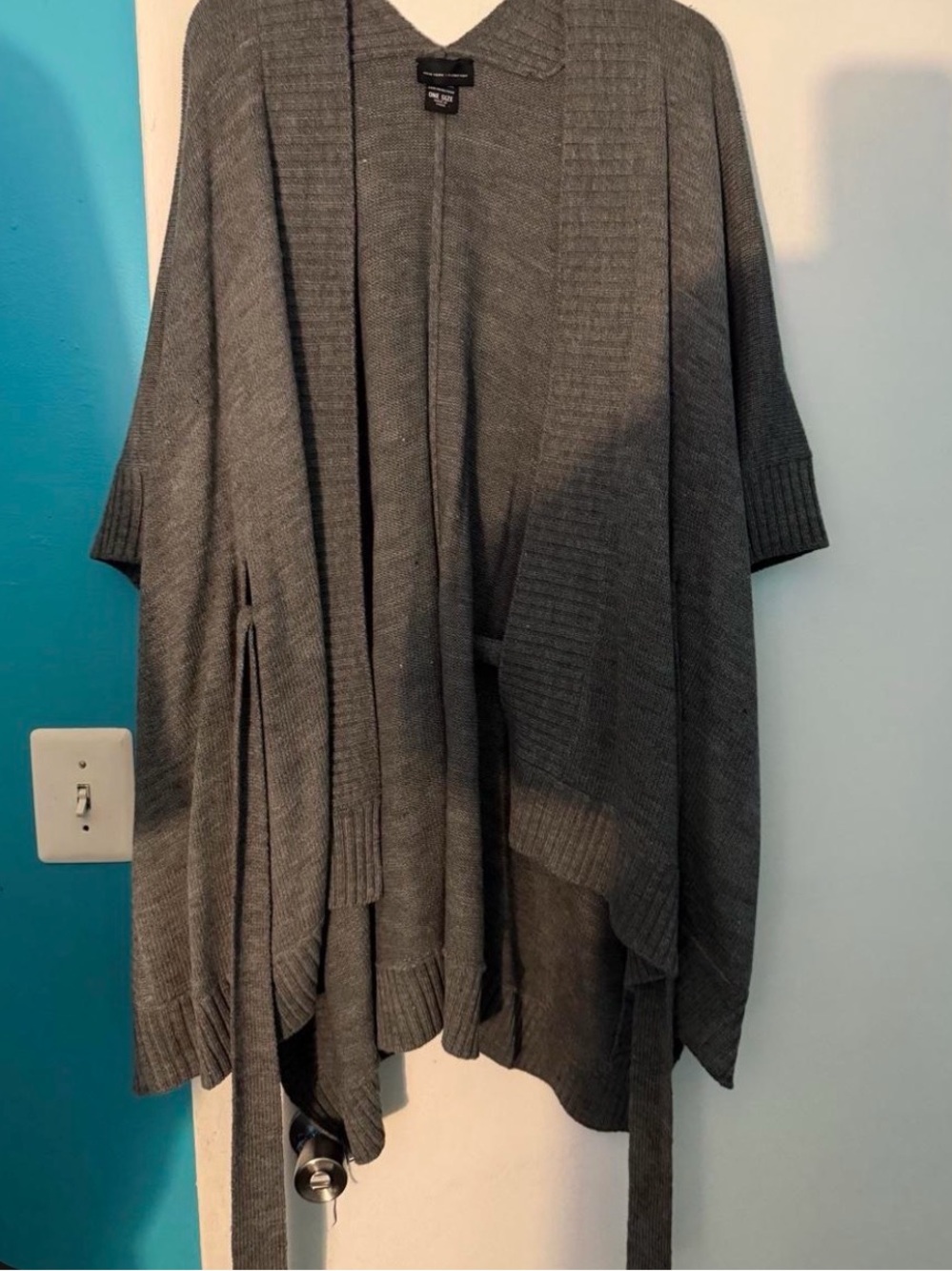 New York & Company Gray Open-Front Knit Poncho